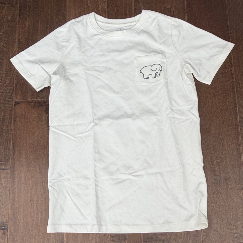 ivory ella White Short Sleeve Pocket Tee with Elephant Outline